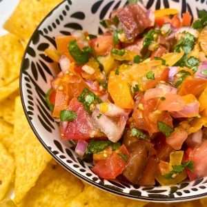 Read more about the article Best Fresh Tomato Salsa (Allergy Friendly and Vegan)