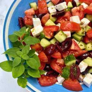 Read more about the article Easy Dairy Free Greek Salad (Vegan, Gluten Free)