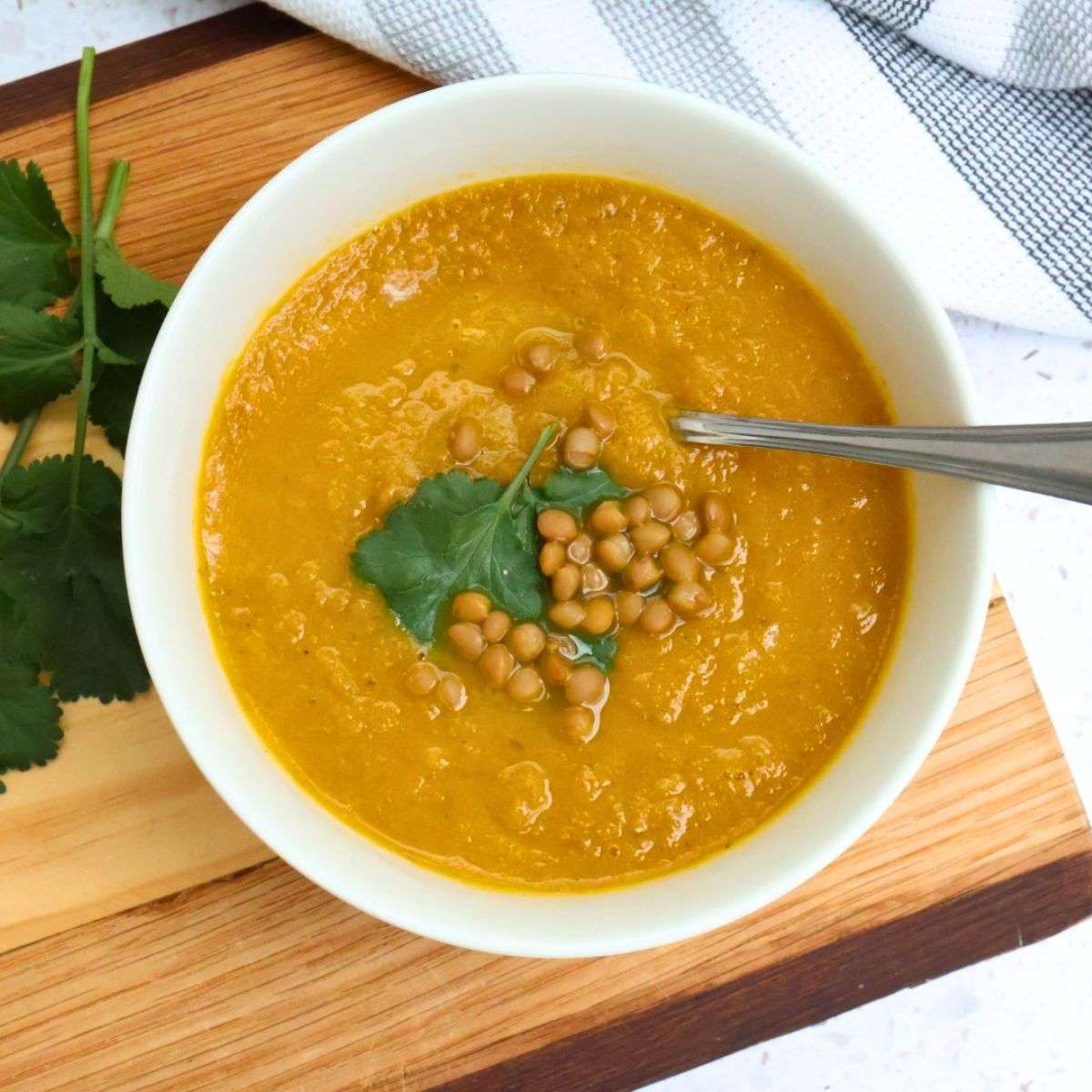 Read more about the article Spiced Carrot And Lentil Soup (Gluten & Dairy Free, Vegan)